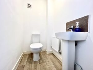 Guest Cloakroom- click for photo gallery